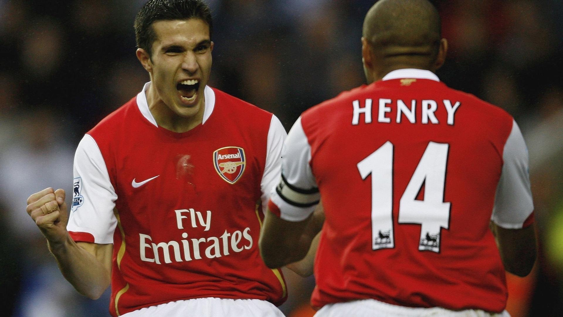 机器人竞赛掀起科技体育新风潮 全球顶尖团队角逐创新巅峰