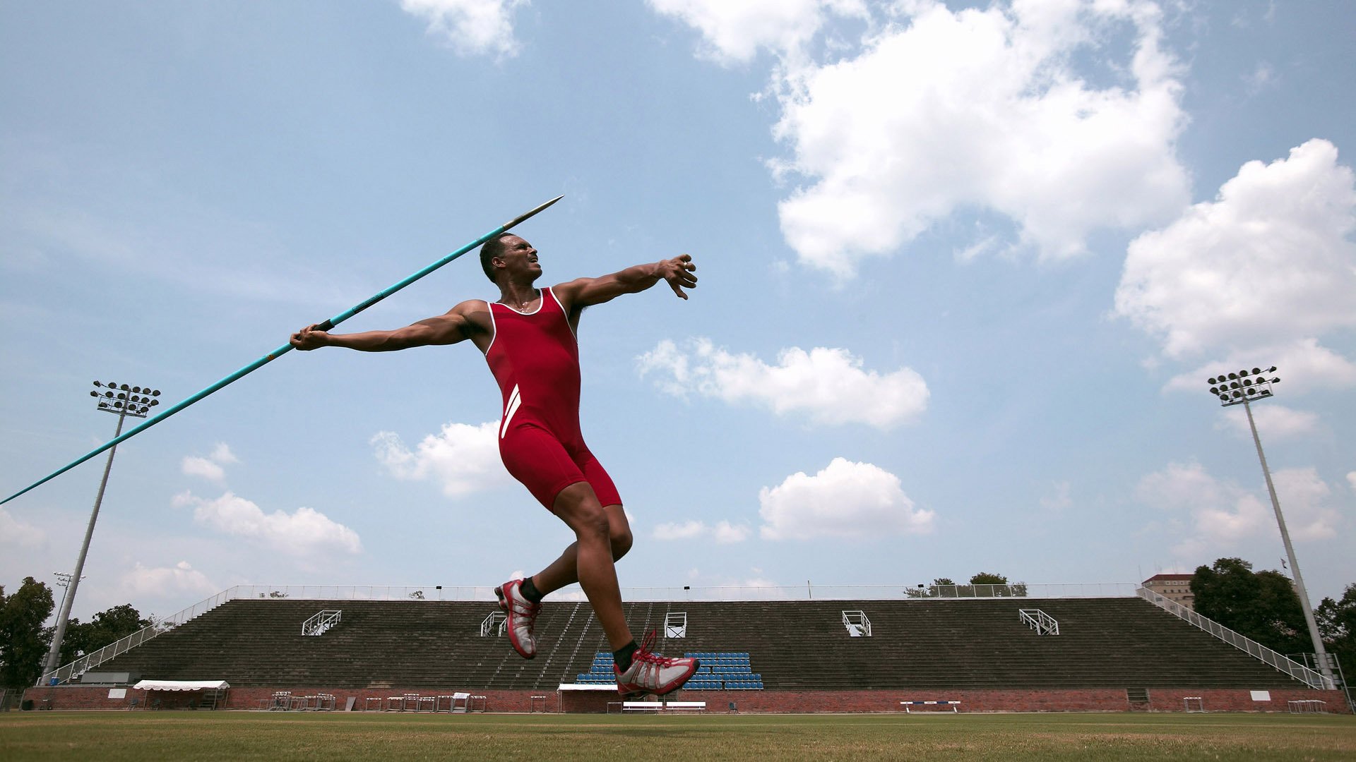巅峰对决！扣篮大赛新星闪耀，创意与力量引爆全场